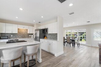 2501 NE 12th St in Pompano Beach, FL - Foto de edificio - Building Photo