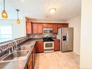 4413 Scenic Pines Dr in Hope Mills, NC - Building Photo - Building Photo