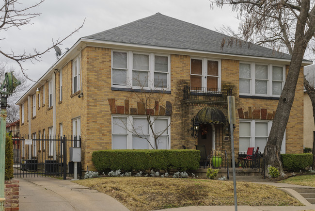 Milam Street Apartments