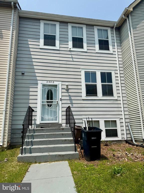 property at 3440 Cherry Hill Ct
