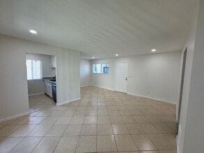 Lake View Terrace Apartments in Marina, CA - Building Photo - Building Photo