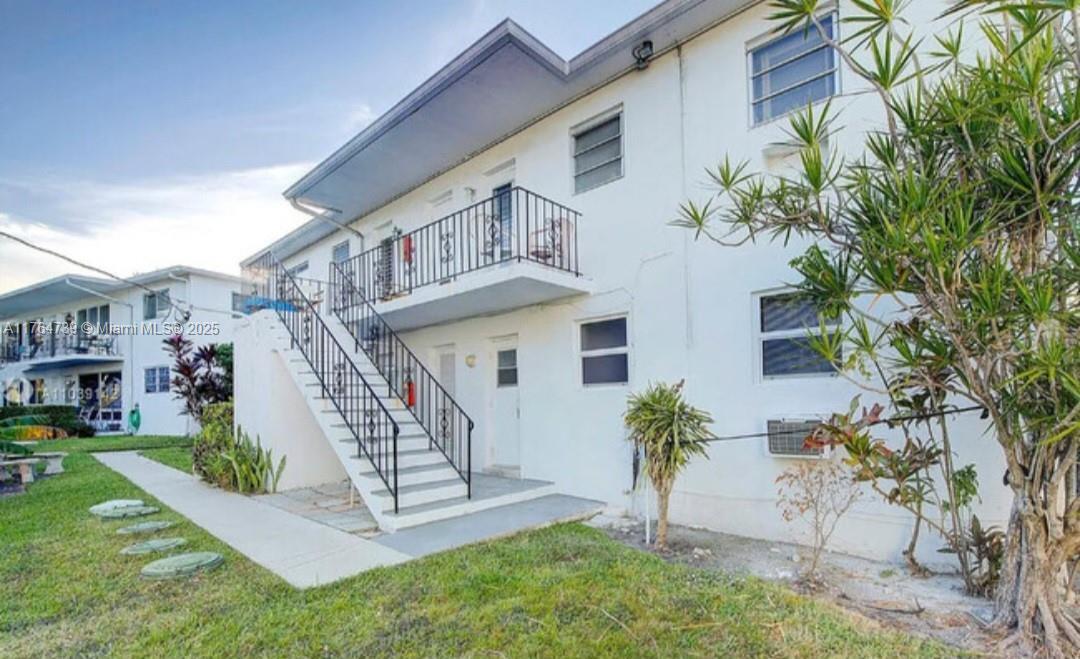 1060 SE 14th Pl in Fort Lauderdale, FL - Building Photo
