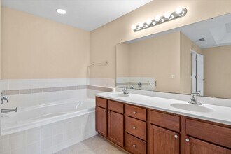 1320 Hendrix Rd in Tallahassee, FL - Building Photo - Building Photo