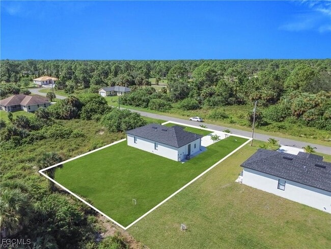 property at 713 Roma Ave S