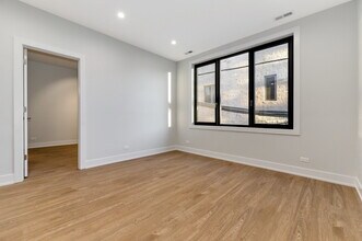 1807 W Division St-Unit -202 in Chicago, IL - Foto de edificio - Building Photo
