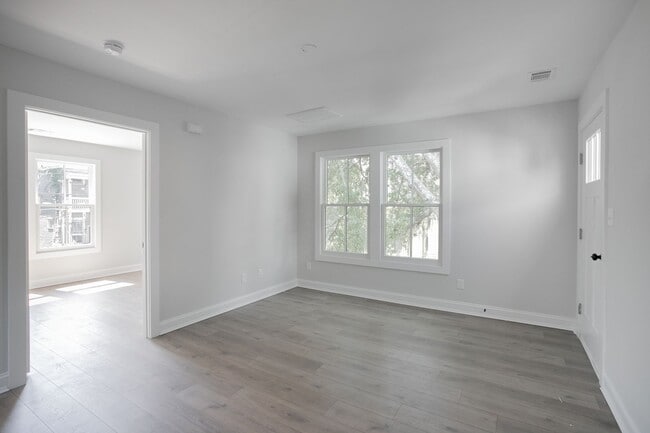 1720 Barnard St in Savannah, GA - Building Photo - Building Photo