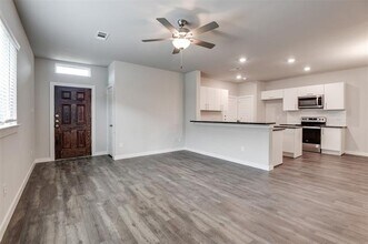 613 Blackland dr in Venus, TX - Building Photo - Building Photo