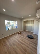 347 Donax Ave in Imperial Beach, CA - Foto de edificio - Building Photo
