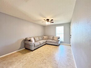 16914 David Glen Dr in Friendswood, TX - Building Photo - Building Photo
