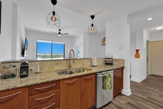 511 Lucerne Ave in Lake Worth Beach, FL - Building Photo - Building Photo