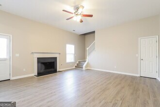 675 Moonlight Way in Suwanee, GA - Building Photo - Building Photo
