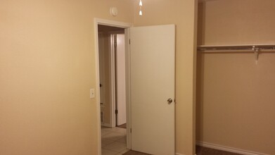 9520 Misty Meadows, Unit 9520 Misty Meadows in Converse, TX - Building Photo - Building Photo
