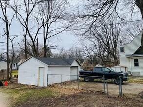 1057 Middlebury St in Elkhart, IN - Building Photo - Building Photo