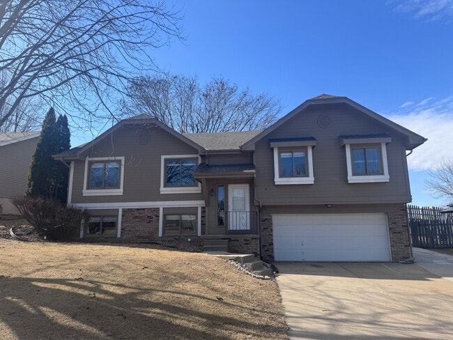 property at 7804 S 71st Ave