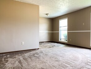 335 S Birkey St-Unit -L in Bremen, IN - Building Photo - Building Photo