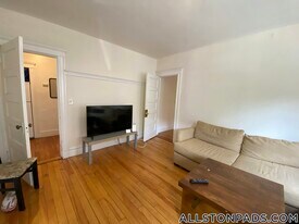 70 Quint Ave, Unit 1 in Boston, MA - Building Photo