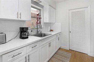 326 Van Buren St in Hollywood, FL - Building Photo - Building Photo