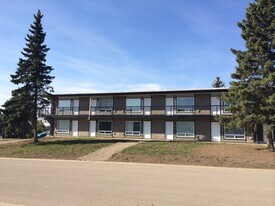 9904-9995 Street - St in Fort St John, BC - Building Photo
