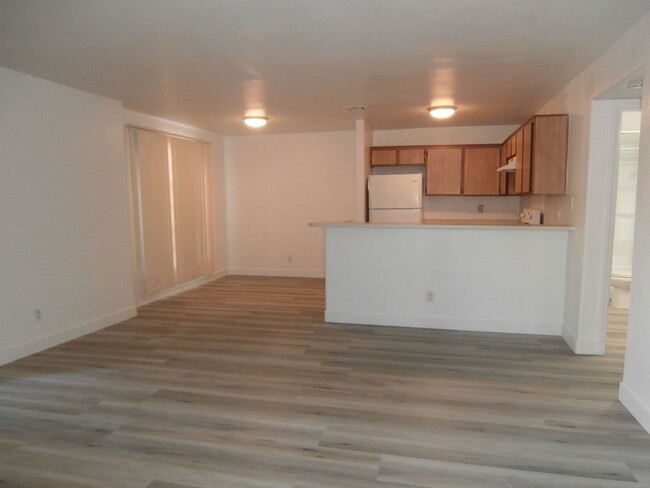 2980 Juniper Hills Blvd in Las Vegas, NV - Building Photo - Building Photo