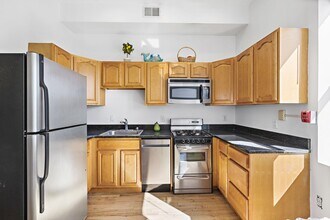 231 Grand St in Hoboken, NJ - Building Photo - Building Photo