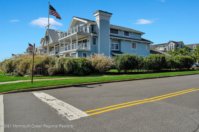 211 Ocean Ave in Spring Lake, NJ - Building Photo - Building Photo