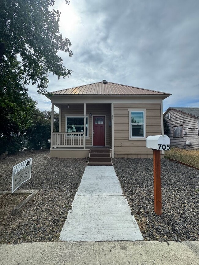 property at 705 N Water St