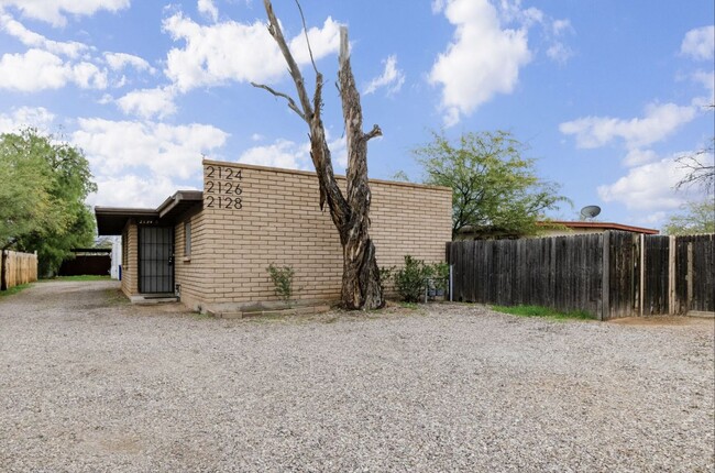 2124 N Bell Ave in Tucson, AZ - Building Photo - Building Photo