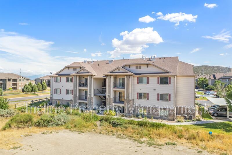 8212 N Cedar Springs Rd in Eagle Mountain, UT - Building Photo