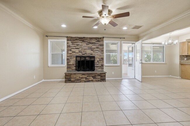 Three Bedroom Home with Bonus Room in Alamogordo, NM - Building Photo - Building Photo