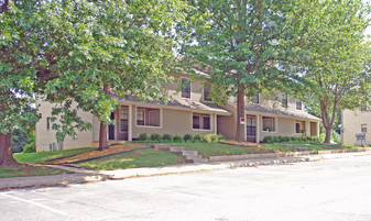 408 Fairway Cir Apartments