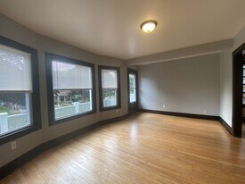 3019 N Maryland Ave in Milwaukee, WI - Building Photo