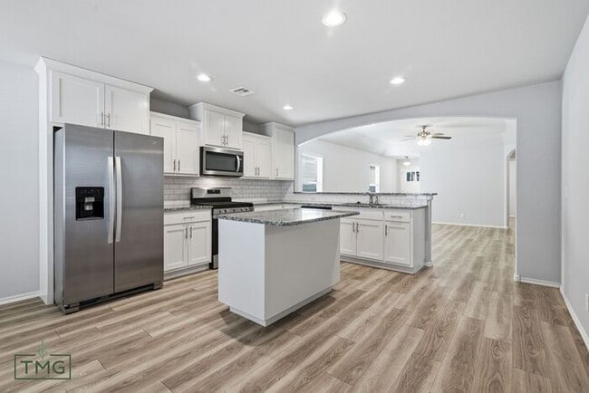 property at 123 E Latimer St