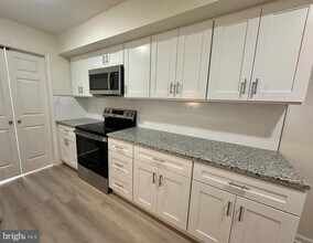 560 Foxwood Ln in Paoli, PA - Building Photo - Building Photo