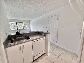 540 S Park Rd in Hollywood, FL - Building Photo - Building Photo
