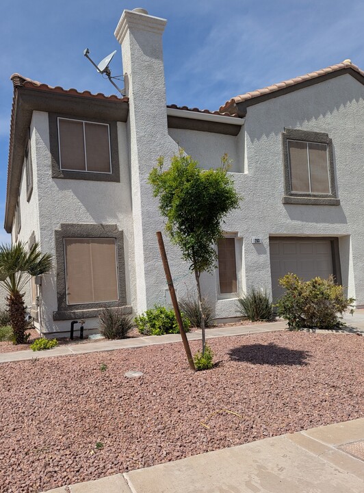 203 Oro Canyon St in Henderson, NV - Building Photo