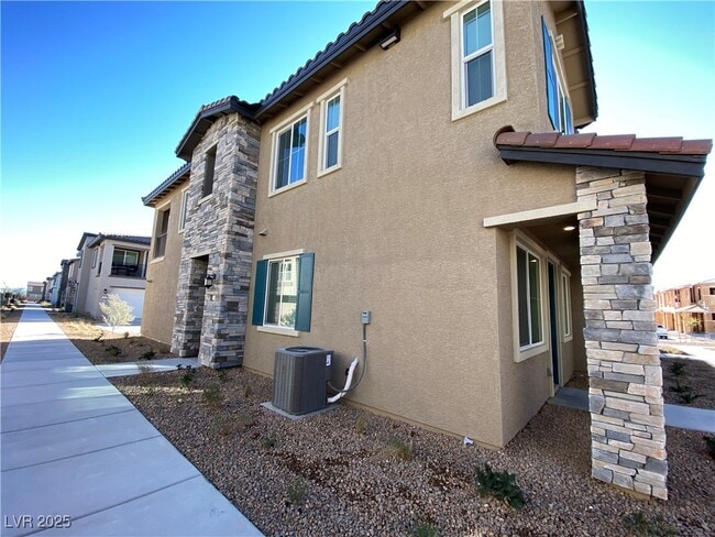 7364 N Decatur Blvd in North Las Vegas, NV - Building Photo - Building Photo