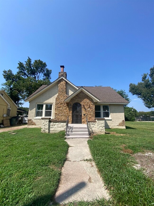 property at 797 N Merton St