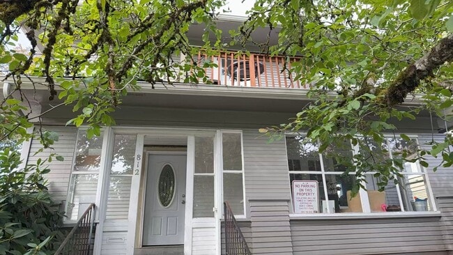 property at 812 SW 11th St