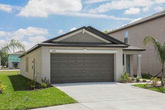 Hawthorne Meadow Rental Homes in Gibsonton, FL - Building Photo - Building Photo