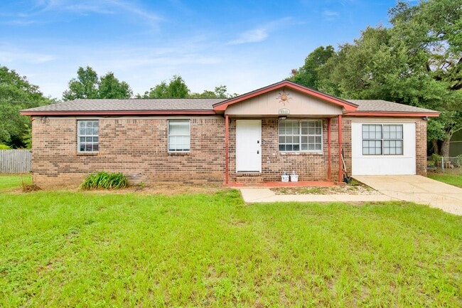 5648 Collinswood Dr in Milton, FL - Building Photo - Building Photo