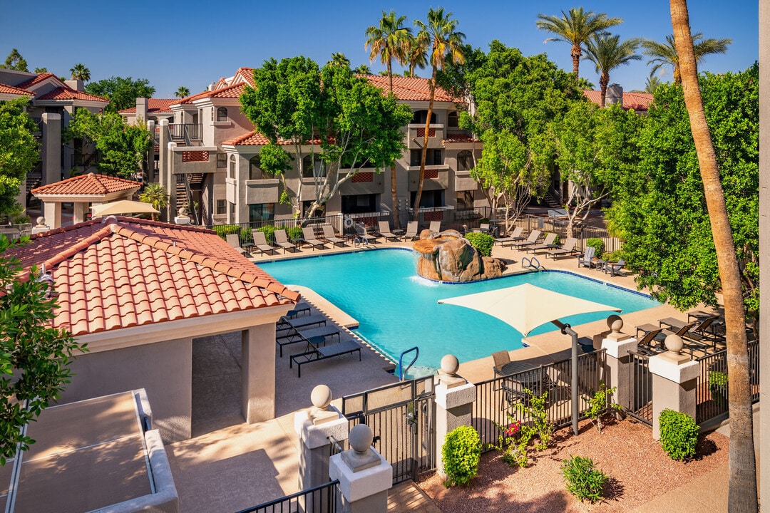 San Marin At The Civic Center in Scottsdale, AZ - Foto de edificio