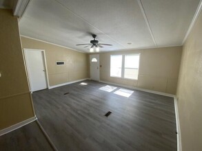 2221 Nina St in Navarre, FL - Building Photo - Building Photo