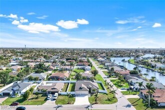 602 SE 22nd Terrace in Cape Coral, FL - Building Photo - Building Photo