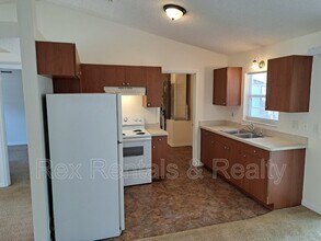 829 35th Ave S in St. Petersburg, FL - Building Photo - Building Photo