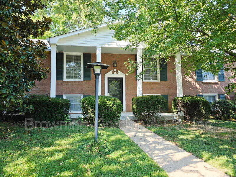 927 Neuhoff Ln in Nashville, TN - Building Photo