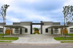 1701 Angelina Dr in San Juan, TX - Building Photo
