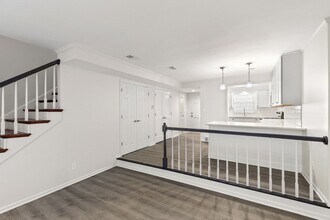 155 S Eagle Creek Dr in Lexington, KY - Building Photo - Building Photo