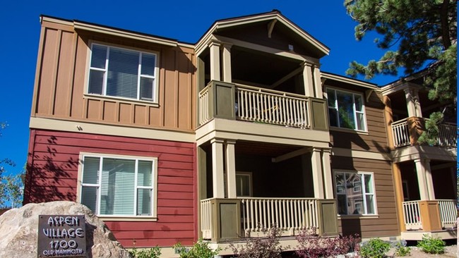 Aspen Village Apartments in Mammoth Lakes, CA - Foto de edificio - Building Photo