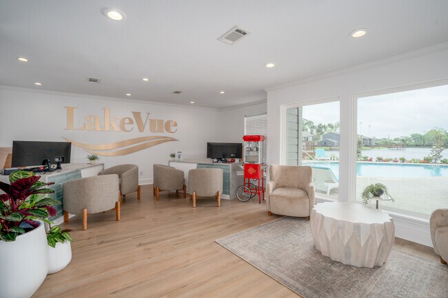 LakeVue Apartments
