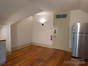 220 Melrose Cir in Tryon, NC - Building Photo - Building Photo